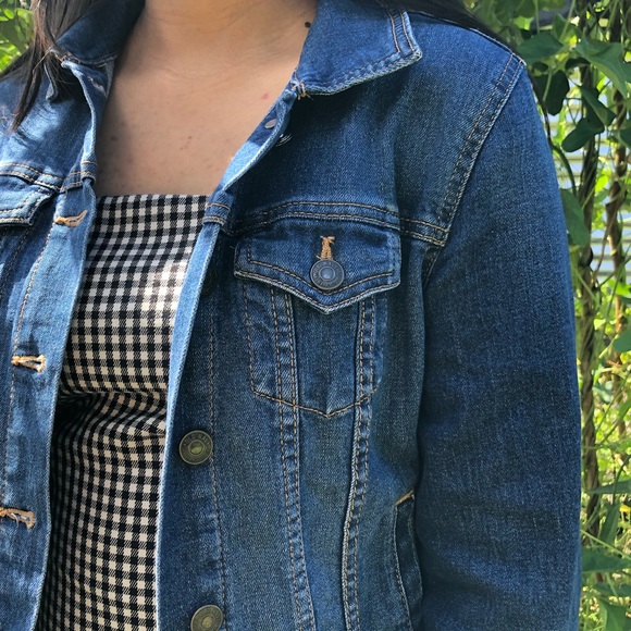 Old Navy Dark Wash Denim Jacket - Picture 2 of 3